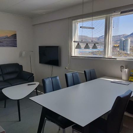 Vandrehuset 2 Og 3 Nuuk Kültér fotó
