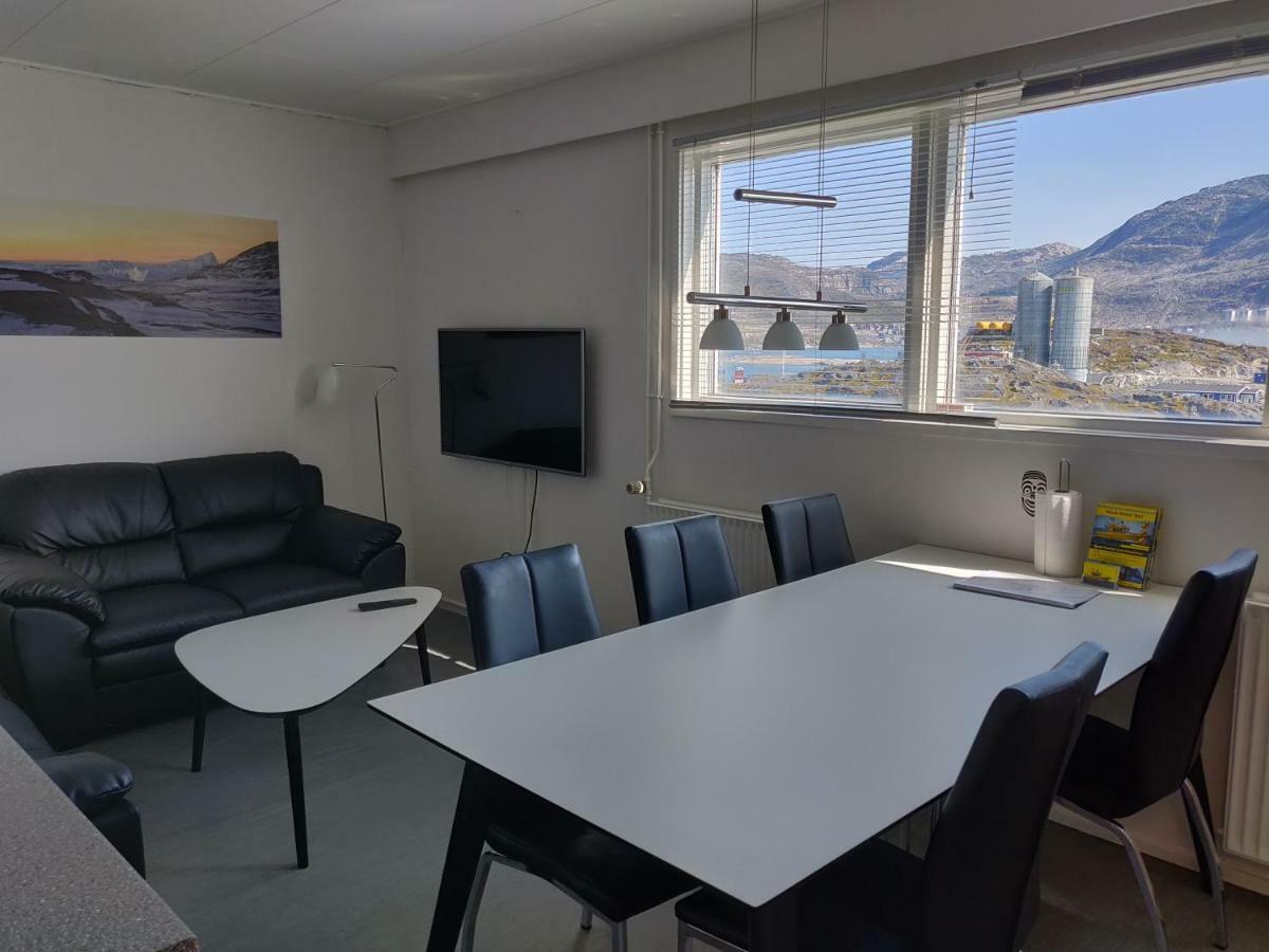 Vandrehuset 2 Og 3 Nuuk Kültér fotó